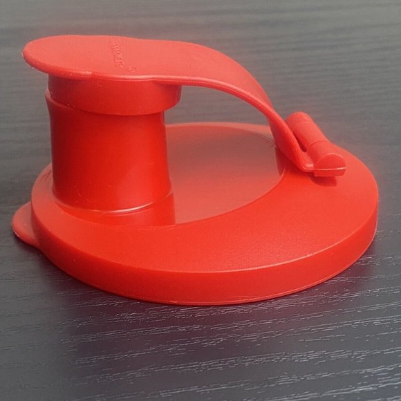 Tupperware Flip-Top Seal for 16 oz. Straight-Sided Tumbler Cups Red Lid 5513 - Picture 3 of 9